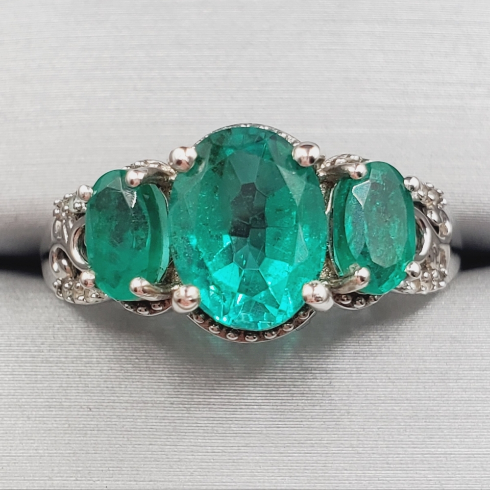 Emerald Green Quartz Ring